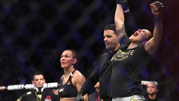 Amanda Nunes Cris Cyborg