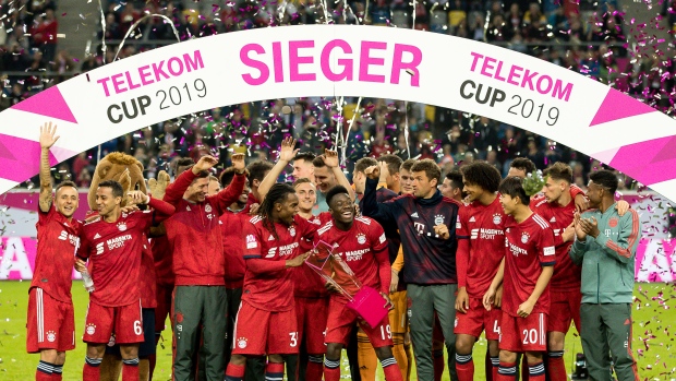 Bayern Victorious In Davies Debut Tsn Ca