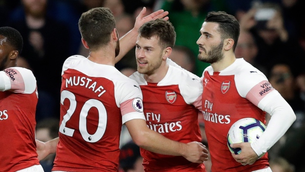 Aaron Ramsey and Arsenal Celebrate 