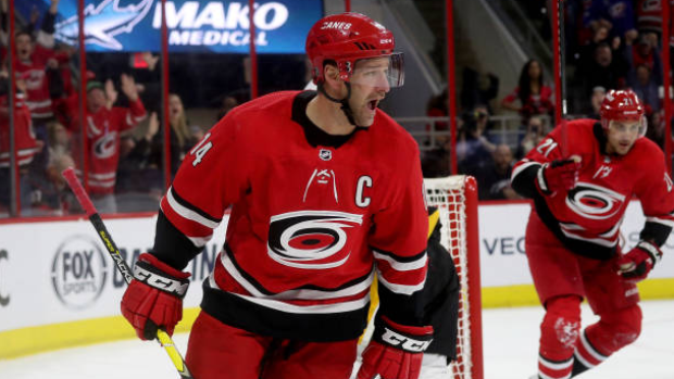 Hurricanes announce Justin Williams is taking break from hockey