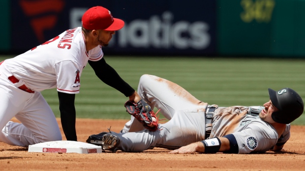 Andrelton Simmons Tom Murphy, The Canadian Press Andrelton Simmons Tom Murphy