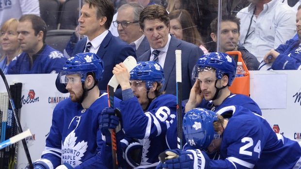 Mike Babcock and the Maple Leafs bench