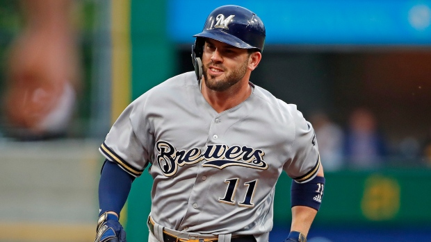 Mike Moustakas goes deep twice, Milwaukee Brewers top Pittsburgh