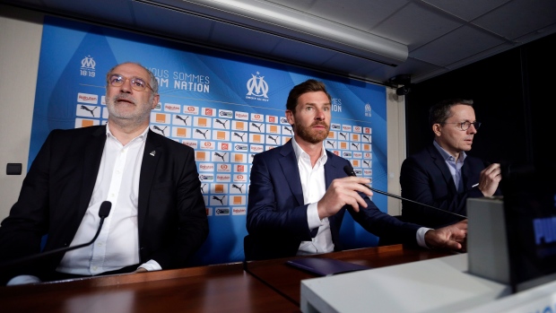 Andoni Zubizarreta Andre Villas-Boas Jacques-Henri Eyraud, The Canadian Press Andoni Zubizarreta Andre Villas-Boas Jacques-Henri Eyraud
