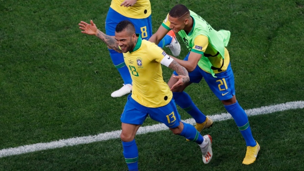 Brazil Routs Peru To Reach Copa America Quarterfinals Tsn Ca - 