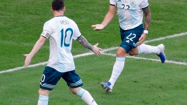 Lionel Messi, Lautaro Martínez