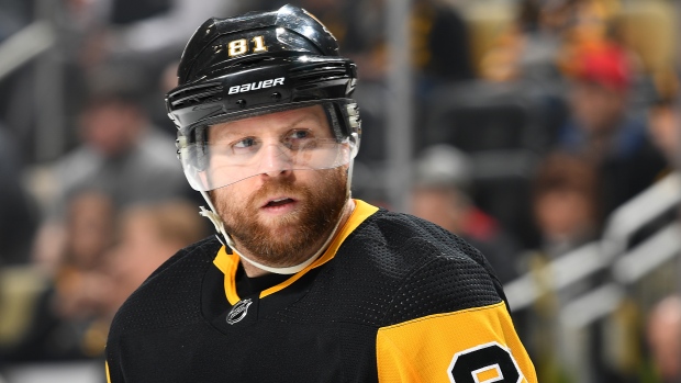 Boston Bruins: Phil Kessel must be kept under control versus Coyotes