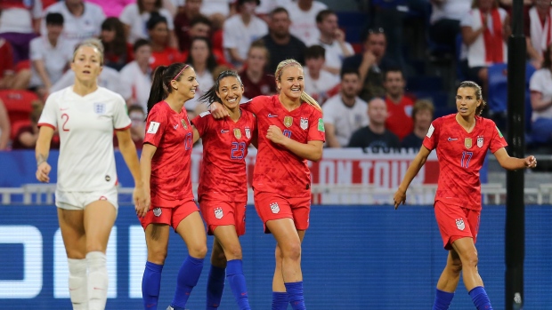 Alex Morgan, USWNT celebrate