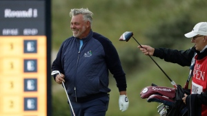 Clarke, Broadhurst tied for 9-under at Senior British Open