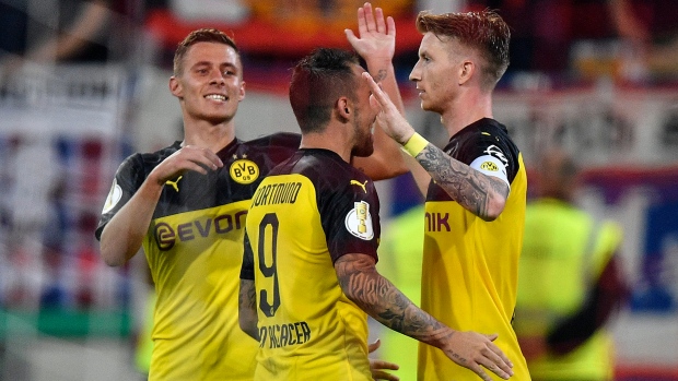 Marco Reus, Borussia Dortmund celebrate, The Canadian Press Marco Reus, Borussia Dortmund celebrate