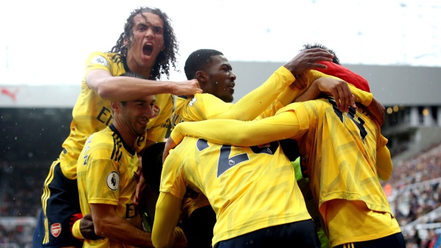 Arsenal Celebrate 