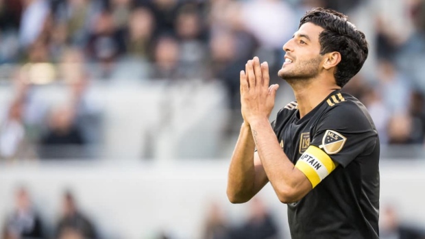 Vela re-signs with Los Angeles FC through 2023