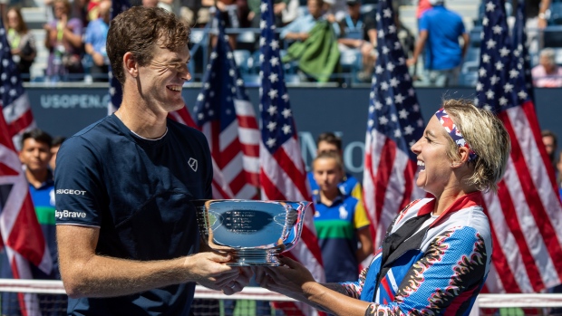 Bethanie Mattek-Sands and Jamie Murray, Tim Clayton/Corbis via Getty Images Bethanie Mattek-Sands and Jamie Murray
