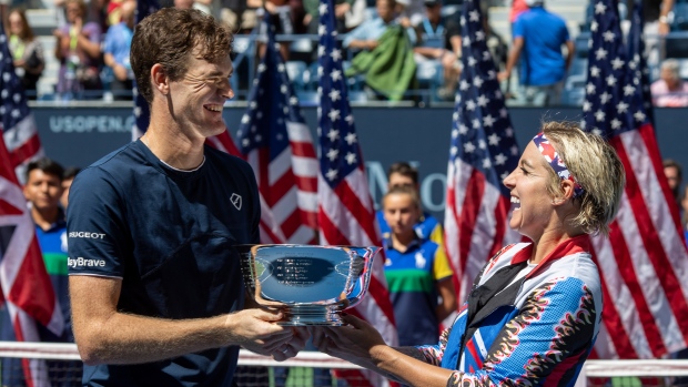 Bethanie Mattek-Sands and Jamie Murray