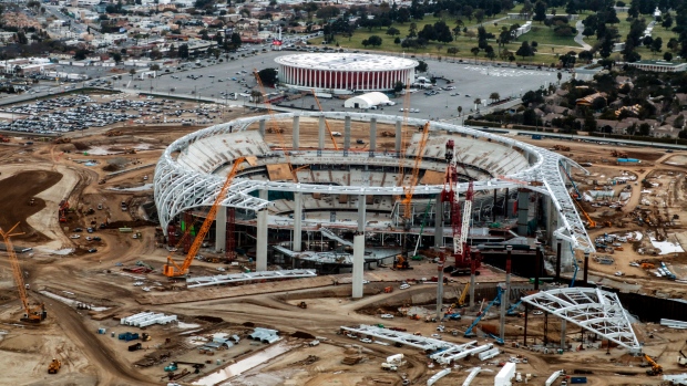 Los Angeles Stadium under construction, Getty Images Los Angeles Stadium under construction