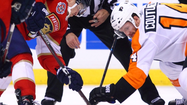 Sean Couturier takes a faceoff, HHOF Images/Ward Benjamin Sean Couturier takes a faceoff