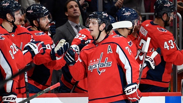 John Carlson scores as Capitals beat Blackhawks 6-1