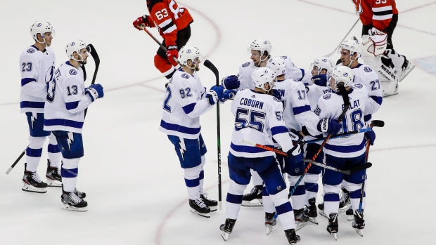 Tyler johnson deals lightning jersey