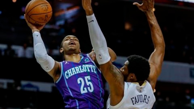 Pelicans overcome 26 turnovers to beat Hornets 115-110 