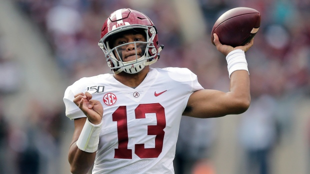 Alabama Quarterback Tua Taigovailoa Declares For 2020 Nfl Draft