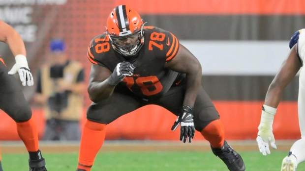 Browns T Robinson questionable for Steelers with concussion 