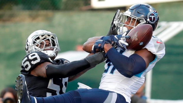 Titans streak their way into AFC South showdown with Houston, The Canadian Press Titans streak their way into AFC South showdown with Houston