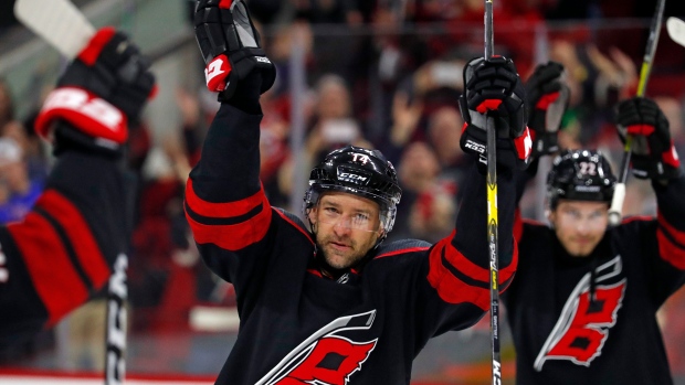 Carolina Hurricanes'Justin Williams announces retirement from NHL