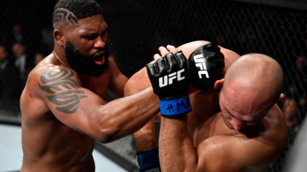 Curtis Blaydes Junior dos Santos, Jeff Bottari/Zuffa LLC via Getty Images Curtis Blaydes Junior dos Santos