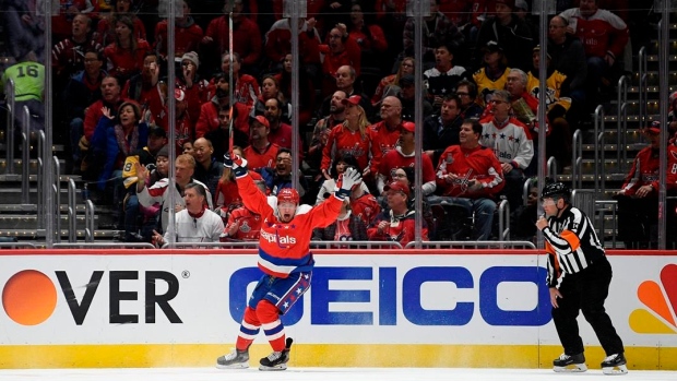 Capitals snap skid, beat Penguins to vault into first place Article Image 0