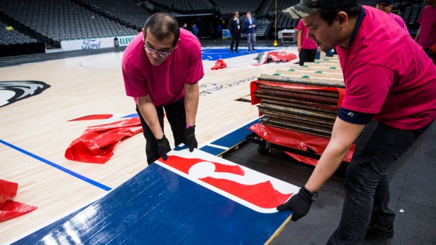 COVID-19 American Airlines Center NBA, The Canadian Press COVID-19 American Airlines Center NBA