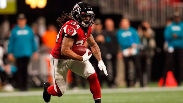 Report Free Agent Running Back Devonta Freeman Will Consider Retirement Tsn Ca
