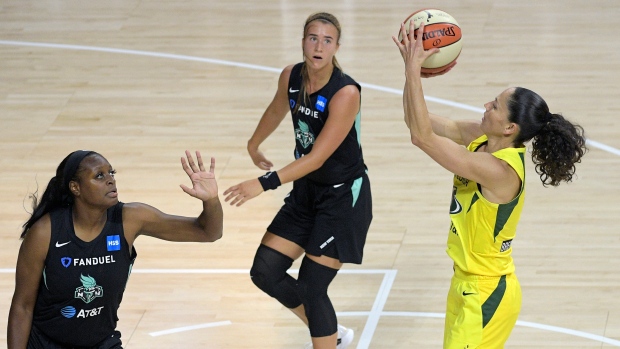 Sue Bird Sabrina Ionescu Joyner Holmes