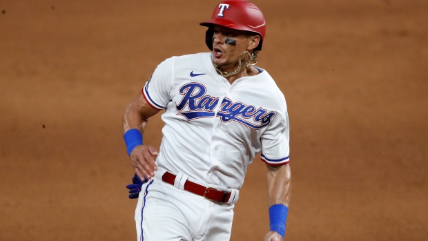 Rangers add INF Derek Dietrich to roster a day after signing him, make  other moves