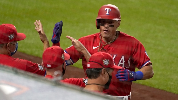 Derek Dietrich sparks Texas Rangers in win over MLB-leading Los