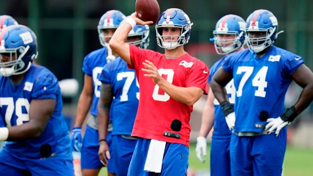 Daniel Jones no longer Eli's backup, will start for Giants Article Image 0, The Canadian Press Daniel Jones no longer Eli's backup, will start for Giants Article Image 0