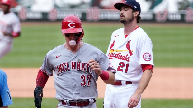 Andrew Miller Hit Batter Walk Wild Pitch Lifts Reds Over Cardinals Tsn Ca Andrew Miller Hit Batter Walk Wild Pitch Lifts Reds Over Cardinals Tsn Ca