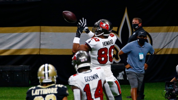 Tampa Buccaneers tight end O.J. Howard makes a reception against New Orleas Saints