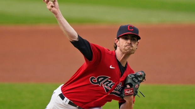 Shane Bieber lowers ERA in final start, Cleveland tops Chicago