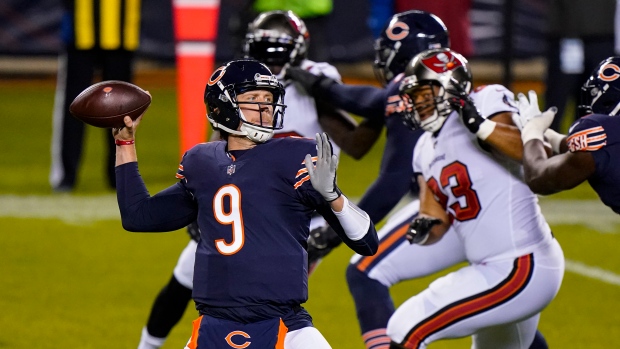 Nick Foles throws a pass against Tampa Bay Buccaneers