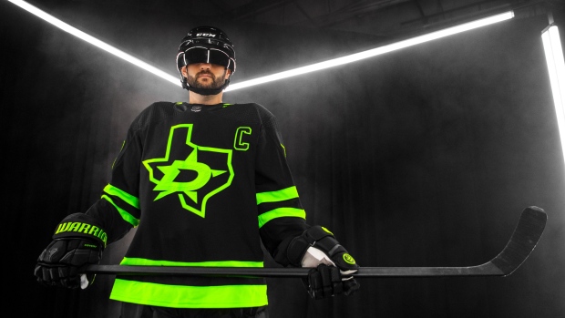 2015 NHL All Star Game Black & Neon Hockey Jersey Sz.M
