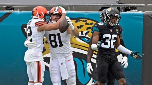 Cleveland Browns celebrate, The Canadian Press Cleveland Browns celebrate