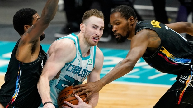 Charlotte Hornets' Gordon Hayward dealing with fractured finger