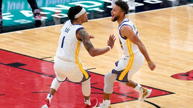 Damion Lee's late 3 lifts Golden State Warriors over winless Chicago Bulls  