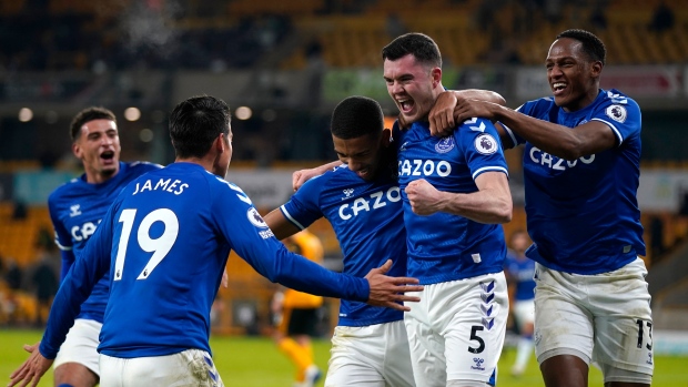 Everton celebrates