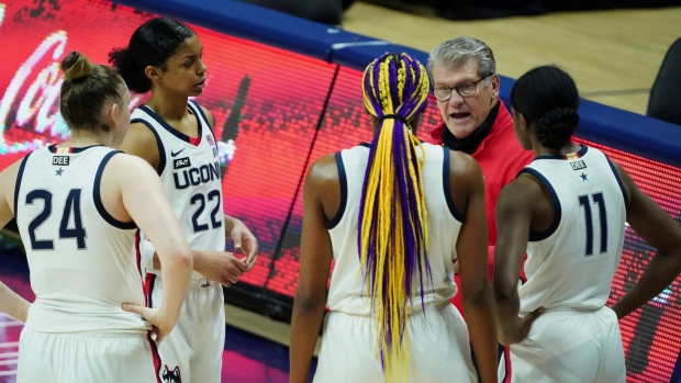 Geno Auriemma and UConn