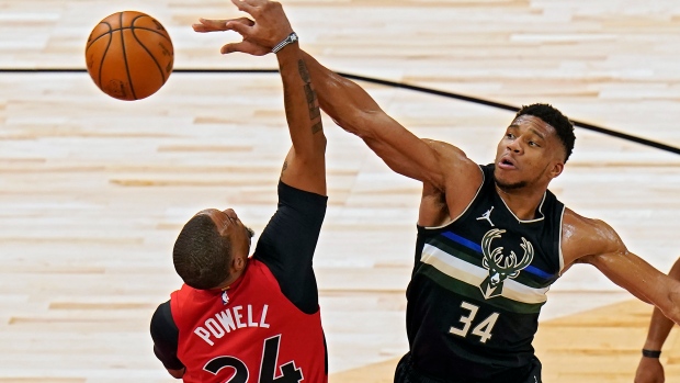 Norman Powell Giannis Antetokounmpo