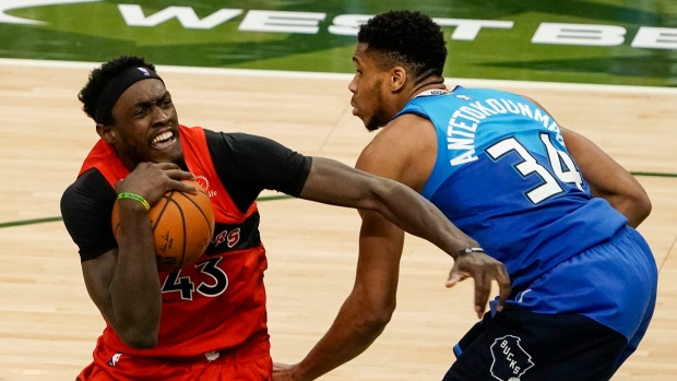 Pascal Siakam Giannis Antetokounmpo, The Canadian Press Pascal Siakam Giannis Antetokounmpo