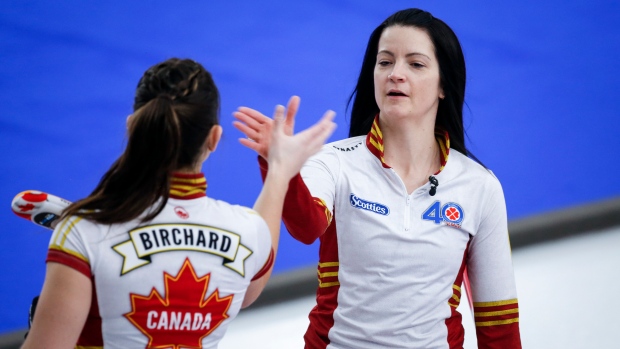 Kerri Einarson and Shannon Birchard 