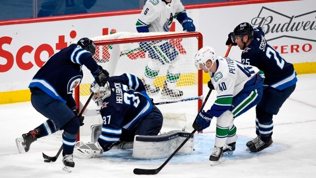 Three first-period goals pace Vancouver Canucks to 4-0 victory over Winnipeg Jets Article Image 0