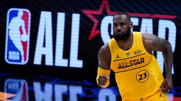 LeBron James stays undefeated in All-Star Game thanks to Steph Curry -  Silver Screen and Roll